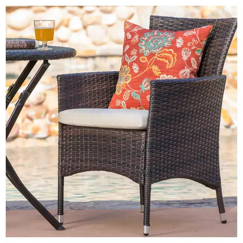 Malaga Ensemble bistro de patio 3 pièces en résine tressée tout temps - Marron - Christopher Knight Home : résistant aux intempéries, chaises rembourrées