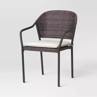 Ensemble bistrot de patio extérieur en acier 3 pièces résistant à la rouille avec coussins marron foncé - Room Essentials™ : Cadre en acier, table en verre trempé