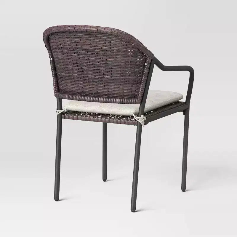 Ensemble bistrot de patio extérieur en acier 3 pièces résistant à la rouille avec coussins marron foncé - Room Essentials™ : Cadre en acier, table en verre trempé