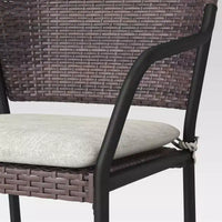 Ensemble bistrot de patio extérieur en acier 3 pièces résistant à la rouille avec coussins marron foncé - Room Essentials™ : Cadre en acier, table en verre trempé