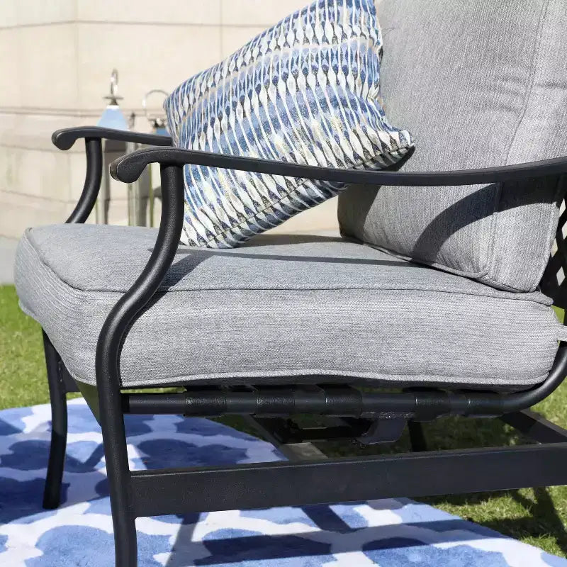 Ensemble de salle à manger 3 pièces pour bistro en acier avec chaises à accoudoirs - Gris - Lokatse : Ensemble de conversation extérieur, coussins amovibles