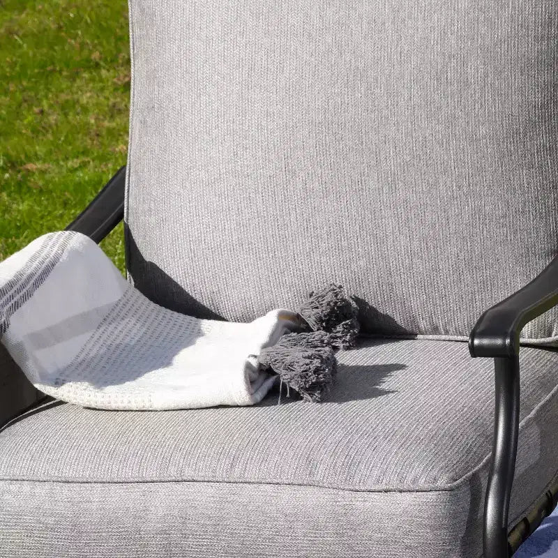 Ensemble de salle à manger 3 pièces pour bistro en acier avec chaises à accoudoirs - Gris - Lokatse : Ensemble de conversation extérieur, coussins amovibles
