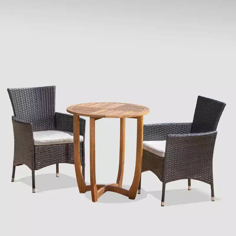 Ensemble de bistrot 3 pièces en bois d'acacia et osier Ellie – Marron/beige – Christopher Knight Home : Résistant aux intempéries avec coussins en polyester