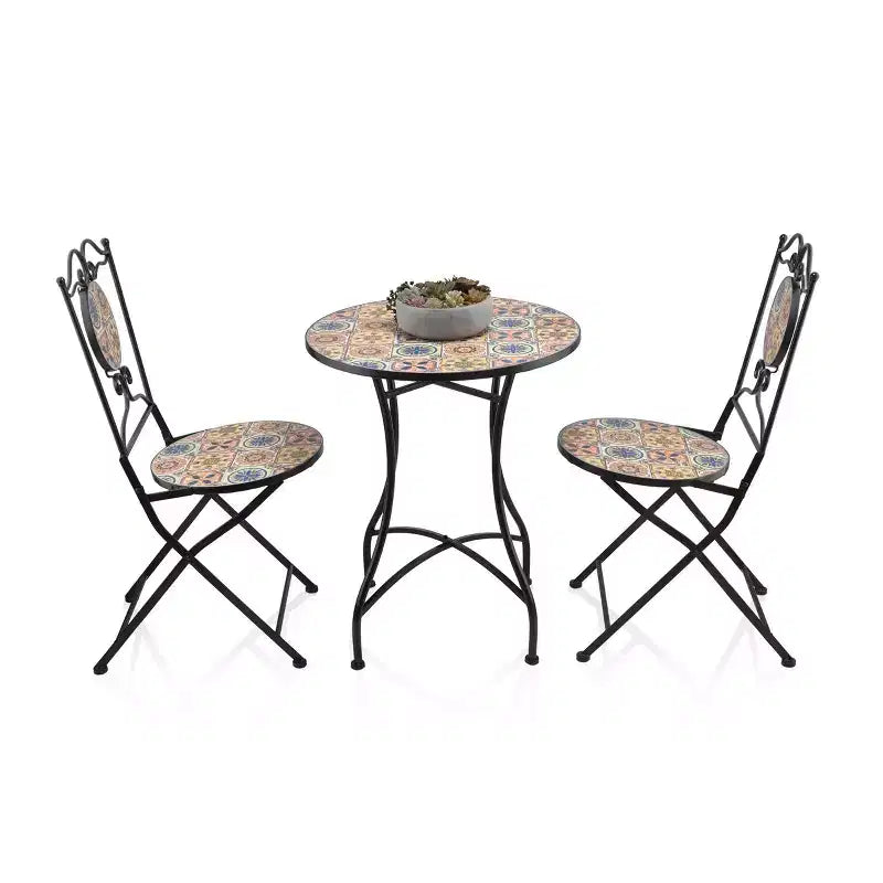Ensemble de table et de chaises de patio 3 pièces au design de tuiles méditerranéennes pour l'intérieur/l'extérieur - Alpine Corporation : Ensemble de bistro en fer résistant aux intempéries