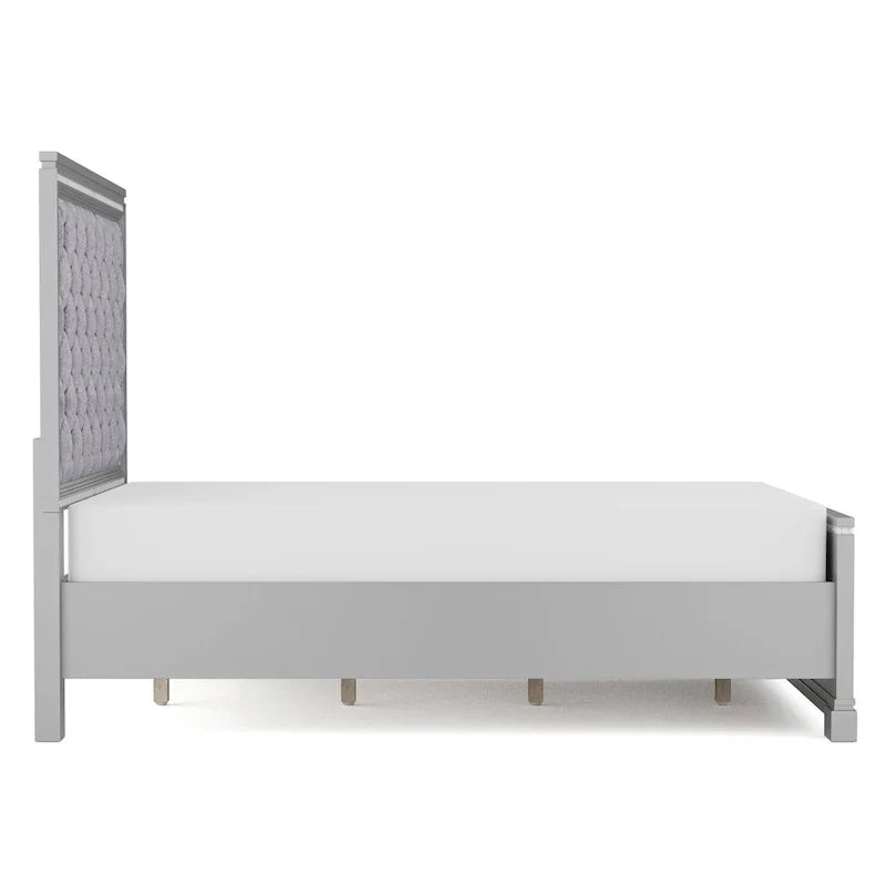 Seleena Glam Ensemble de chambre 5 pièces à panneaux capitonnés en bois argenté avec port USB par Furniture of America