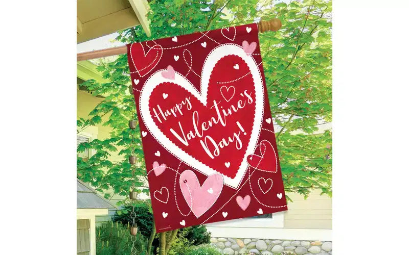 Drapeau de maison de la Saint-Valentin Briarwood Lane 40x28 pour l'extérieur "Lancer de cœurs" pour le drapeau de maison de la Saint-Valentin