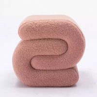 GDFStudio Mila 19.3 Ottoman/Repose-pieds Teddy en forme de S