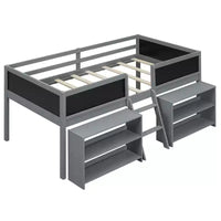 Lit mezzanine bas Whisen de 198 cm (78 po) de long x 99 cm (39 po) de large, format jumeau, avec deux étagères mobiles et une échelle, et une barrière décorative tableau noir