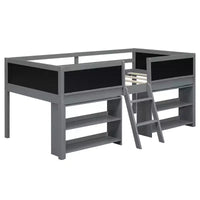 Lit mezzanine bas Whisen de 198 cm (78 po) de long x 99 cm (39 po) de large, format jumeau, avec deux étagères mobiles et une échelle, et une barrière décorative tableau noir
