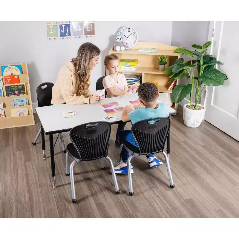 Ensemble table et chaises d'activité Bintiva 24x48, table à bord pulvérisé noir à pieds réglables et 4 chaises de classe ZUUL 14 bleues