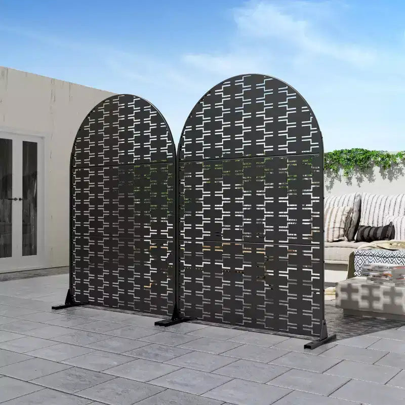 Panneau d'intimité extérieur en métal arqué noir de 72 x 47 pouces