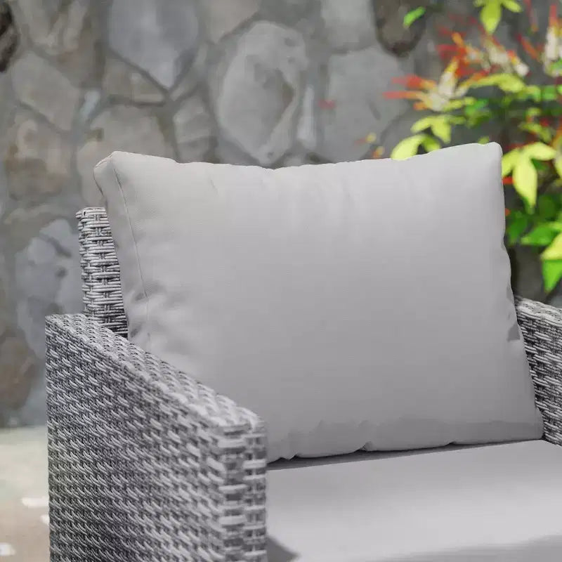 Ensemble de meubles de patio Outsunny 3 pièces, ensemble bistro en osier avec 4 coussins, chaises en rotin et table basse en verre pour jardin, véranda, balcon, gris