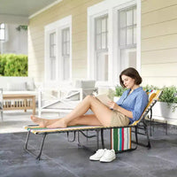 Outsunny Chaise longue pliante de bronzage extérieure avec dossier réglable 5 niveaux, table latérale, oreiller, poche pour cour, plage, piscine