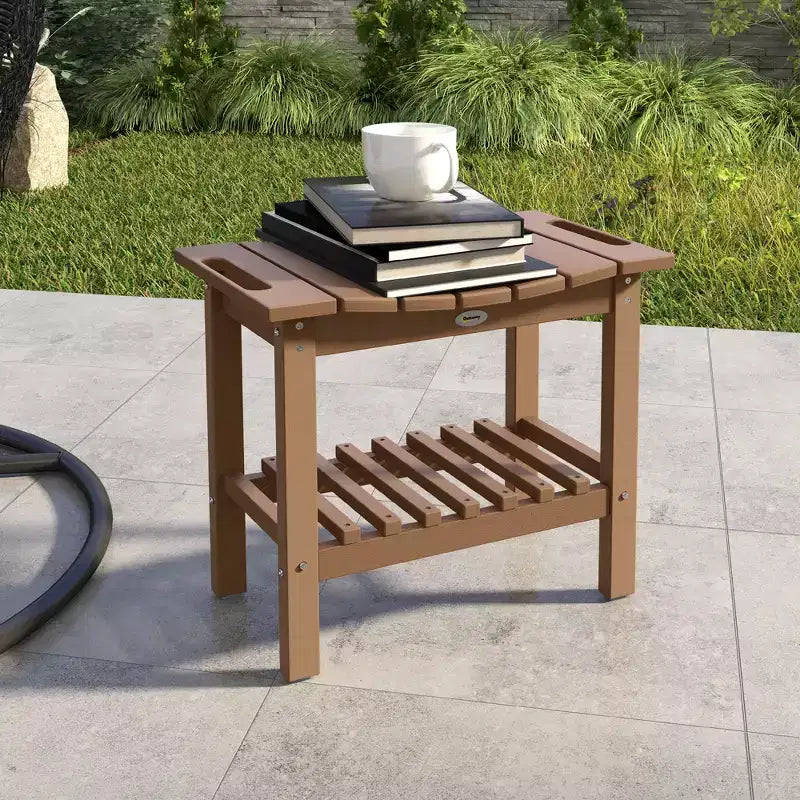Outsunny Table d'appoint extérieure à 2 niveaux, banc de douche résistant aux intempéries avec poignées, patins antidérapants