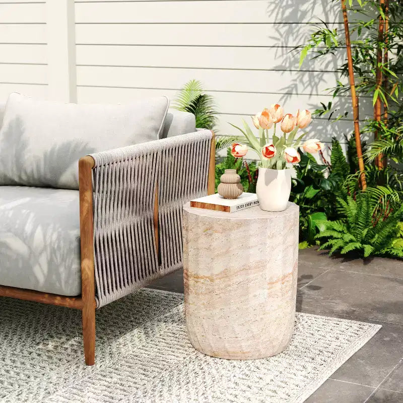 Christopher Knight Home Gillian Table d'appoint d'extérieur en forme de cylindre en beton leger travertin