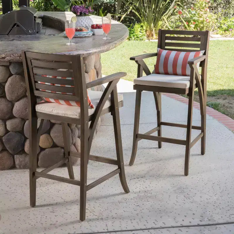 GDFStudio Baia Tabourets de bar d'extérieur en bois d'acacia de 74 cm avec coussin (Lot de 2)