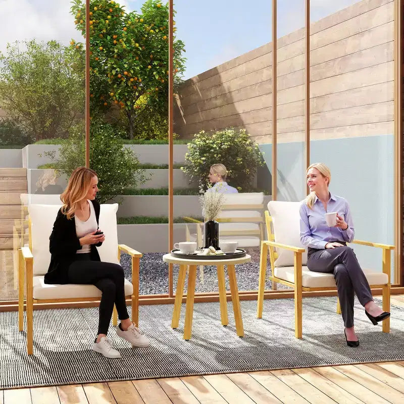 Ensemble de patio 3 pièces Outsunny, ensemble bistro en métal effet bois, table ronde et chaises larges et profondes avec coussins, petit mobilier de patio, blanc crème