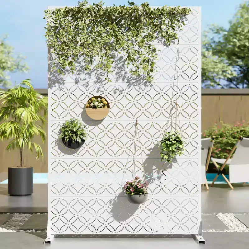 Bac à plantes en métal blanc Dovelina 72 H 47 l po avec treillis brise-vue pour terrasse de café, jardin et balcons