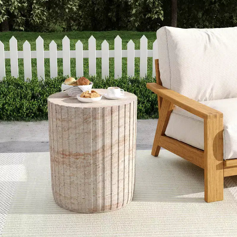 Christopher Knight Home Siani Table d'appoint extérieure minimaliste cylindrique en béton léger