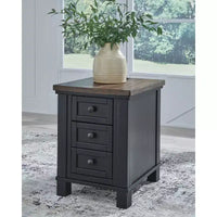 Signature Design by Ashley Wildenauer Table d'appoint 3 tiroirs avec port de charge USB, noir