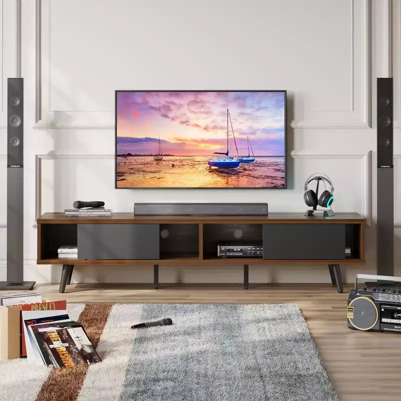Meuble TV moderne du milieu du siècle Bestier pour téléviseur 80 po, meuble multimédia 70 po à portes coulissantes pour salon, noyer