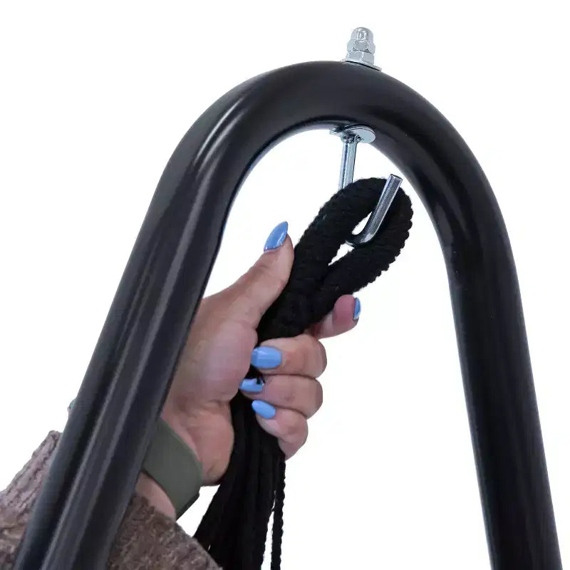 Chaise-hamac Sunnydaze pour l'intérieur ou l'extérieur avec support en acier en A – Pieds anti-basculement pour la stabilité – Noir