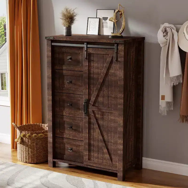 SinCiDo commode haute moderne style farmhouse à 5 tiroirs avec porte de grange coulissante, commode organisateur de rangement pour chambre, salon et chambre d'enfant