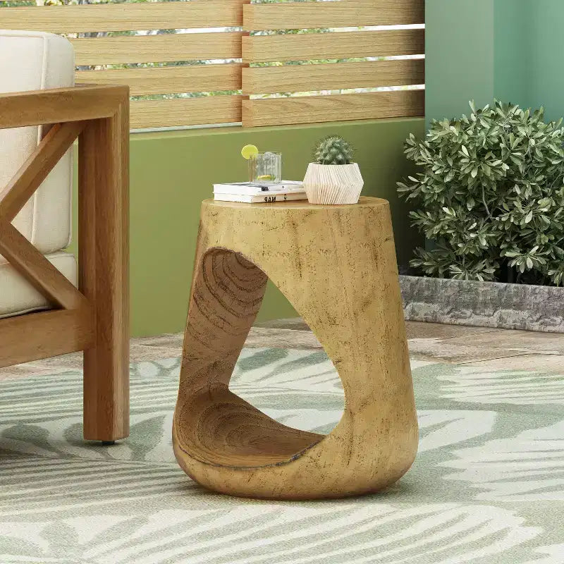 Table d'appoint creuse, texture aspect bois, couleur noire