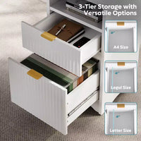 Bureau d'angle Bestier de 140 cm avec tiroirs, bureau d'ordinateur de bureau avec coins arrondis, support d'écran et panneaux cannelés, blanc et noyer