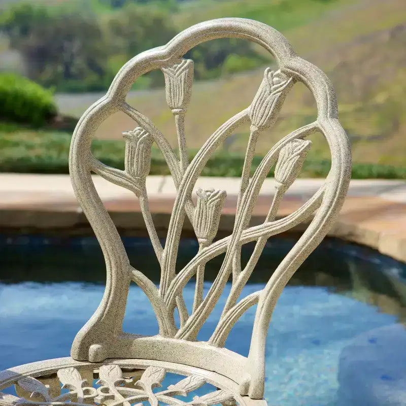 Christopher Knight Home Nassau Ensemble bistro d'extérieur style vintage en aluminium moulé avec tulipes