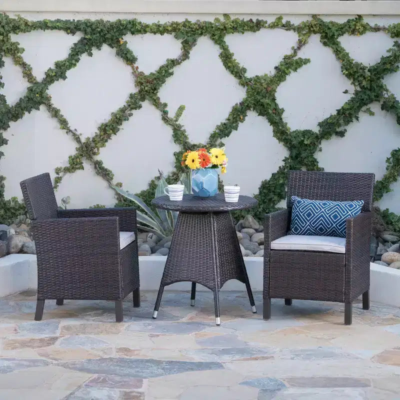 Christopher Knight Home Cypress, ensemble bistro rond 3 pièces en osier d'extérieur avec coussin