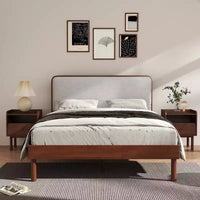 Roundhill Furniture Wyller Ensemble de chambre 3 pièces, lit plateforme avec deux tables de chevet, noyer naturel, Queen