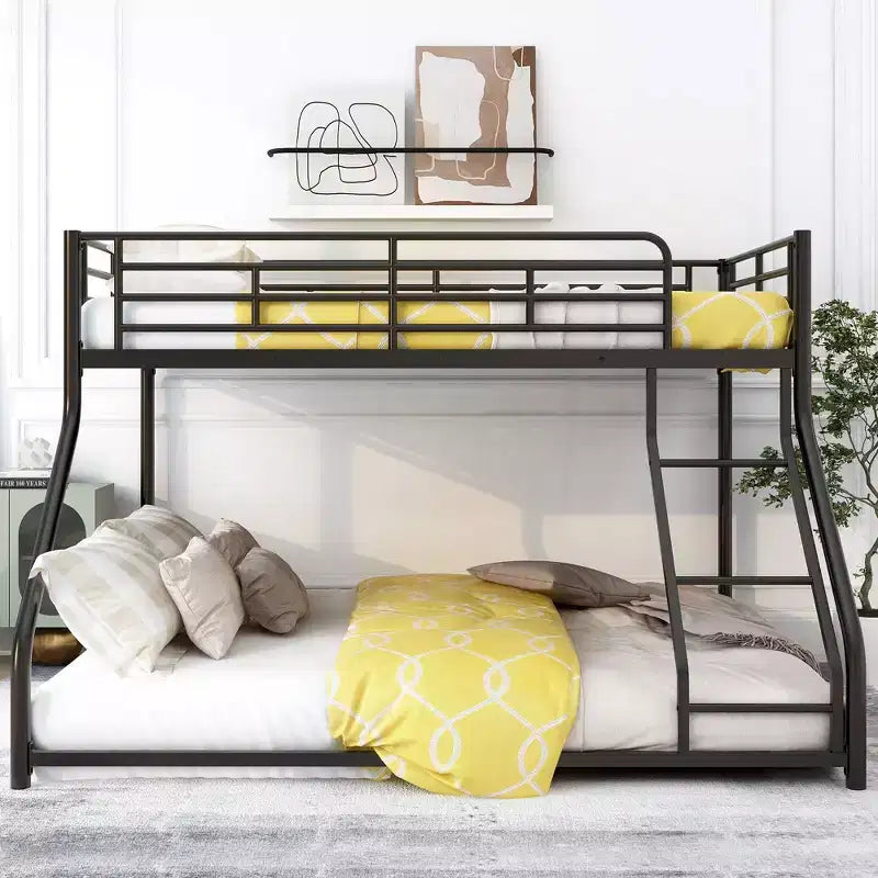 Okak Lit superposé bas au sol métallique Twin XL au-dessus de Queen, lit mezzanine bas avec échelle et garde-corps de sécurité pour enfants et ados, montage facile, noir