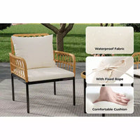 Ensemble de mobilier de patio d'extérieur 3 pièces avec 2 chaises rembourrées en rotin et table basse ronde en verre, ensemble résistant aux intempéries pour arrière-cour et bord de piscine, Beige
