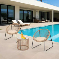 Ensemble de salon d'extérieur 3 pièces avec chaise Acapulco - Table d'appoint à plateau en verre et 2 chaises avec coussins, résine tressée PE, ensemble bistro de conversation de patio tout temps
