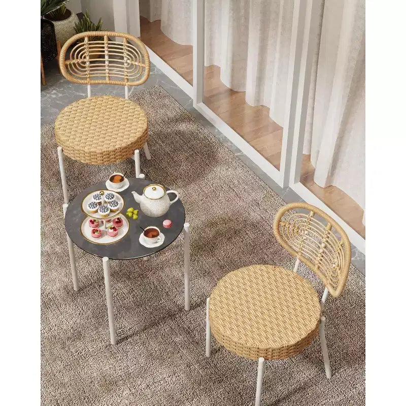 Ensemble de bistrot Acekool 3 pièces en osier – 2 chaises et une table en verre pour patio, balcon et petits espaces