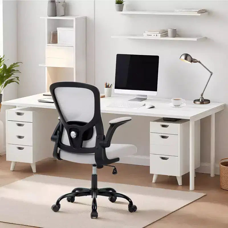 Chaise de bureau premium ergonomique en maille gris à dossier haut - hauteur réglable, accoudoirs relevables et soutien lombaire - assise pivotante confortable pour la maison, le gaming et le travail