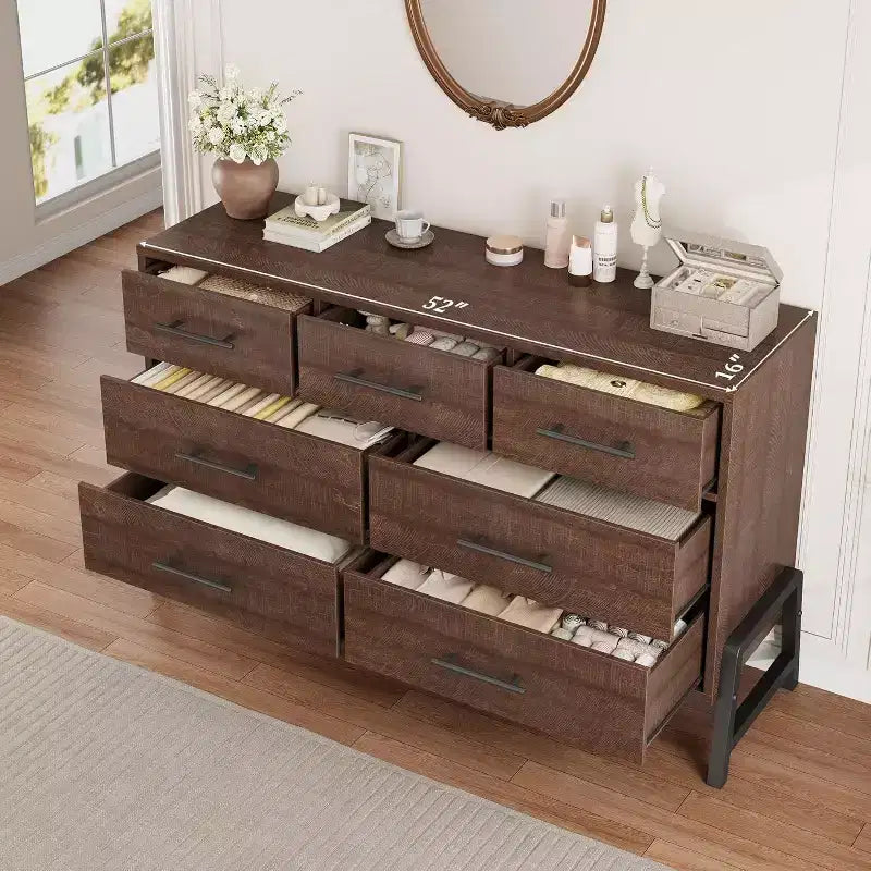 Commode 7 tiroirs, meuble de rangement en bois 52" de large avec tiroirs profonds pour chambre, salon ou entrée, compatible aspirateur robot