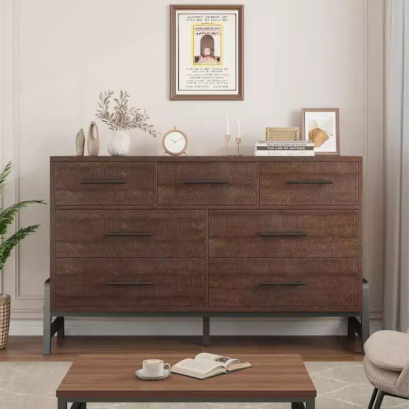 Commode 7 tiroirs, meuble de rangement en bois 52" de large avec tiroirs profonds pour chambre, salon ou entrée, compatible aspirateur robot