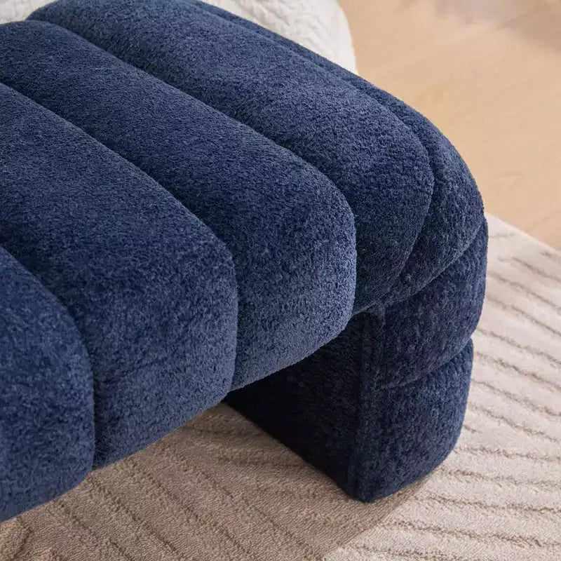 Okak Banc de lit sans accoudoirs moderne 69,7" capitonné à canaux, pouf repose-pieds en chenille, banc d'entrée pour salon, chambre