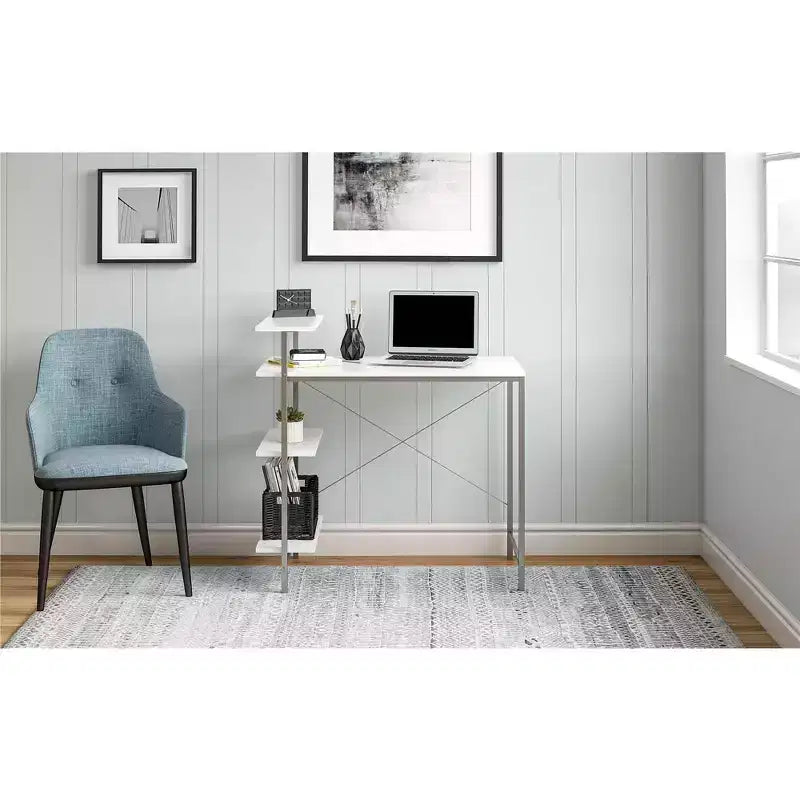 TUYOHW Bureau étudiant avec rangement latéral, bureau d'étude moderne avec plateau stratifié et structure métallique, plan de travail spacieux avec étagères pour devoirs, ordinateur portable, livres, blanc