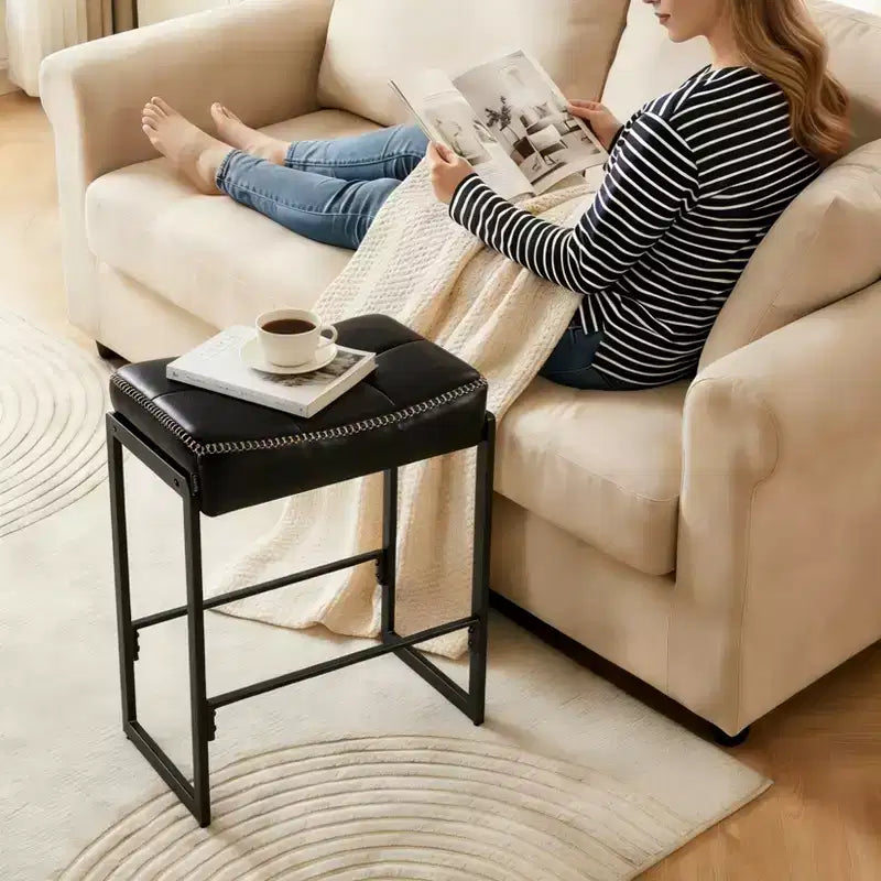 Tabouret de bar selle, hauteur de comptoir de 66 cm avec siège incurvé en cuir ciré, design moderne du milieu du siècle pour îlot de cuisine, salle à manger ou café, noir