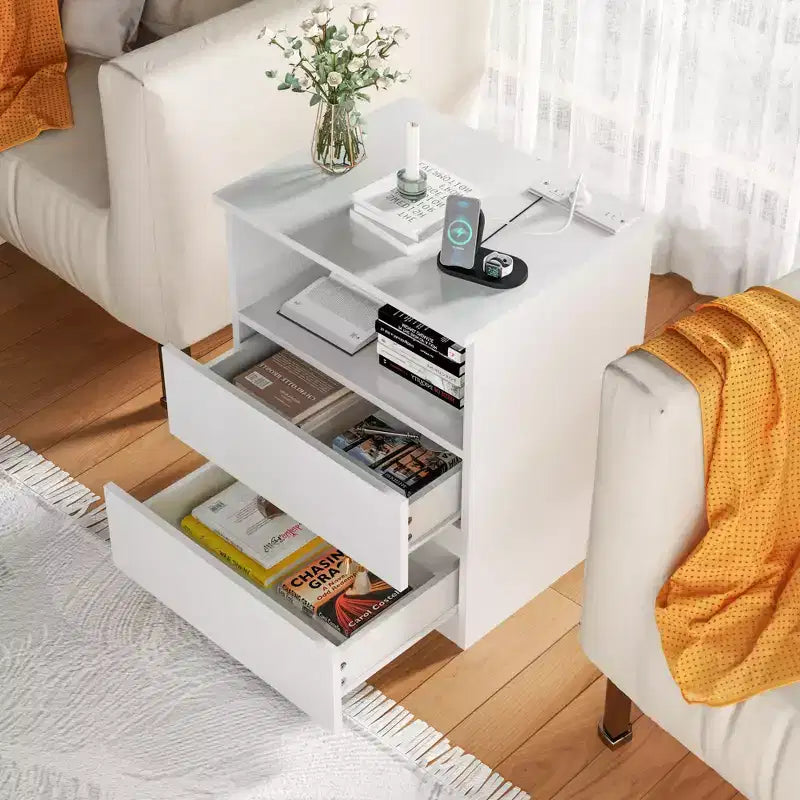 Table d'appoint avec station de recharge USB-C rapide, table d'appoint de canapé à 2 tiroirs avec grand rangement, table de chevet moderne blanche en panneau de particules