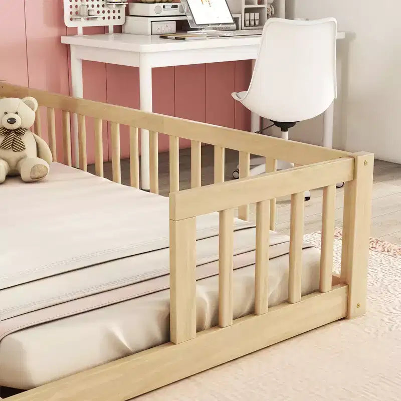 Lit double superposé avec barrière de sécurité, lit plateforme en bois avec clôture pour 2 enfants