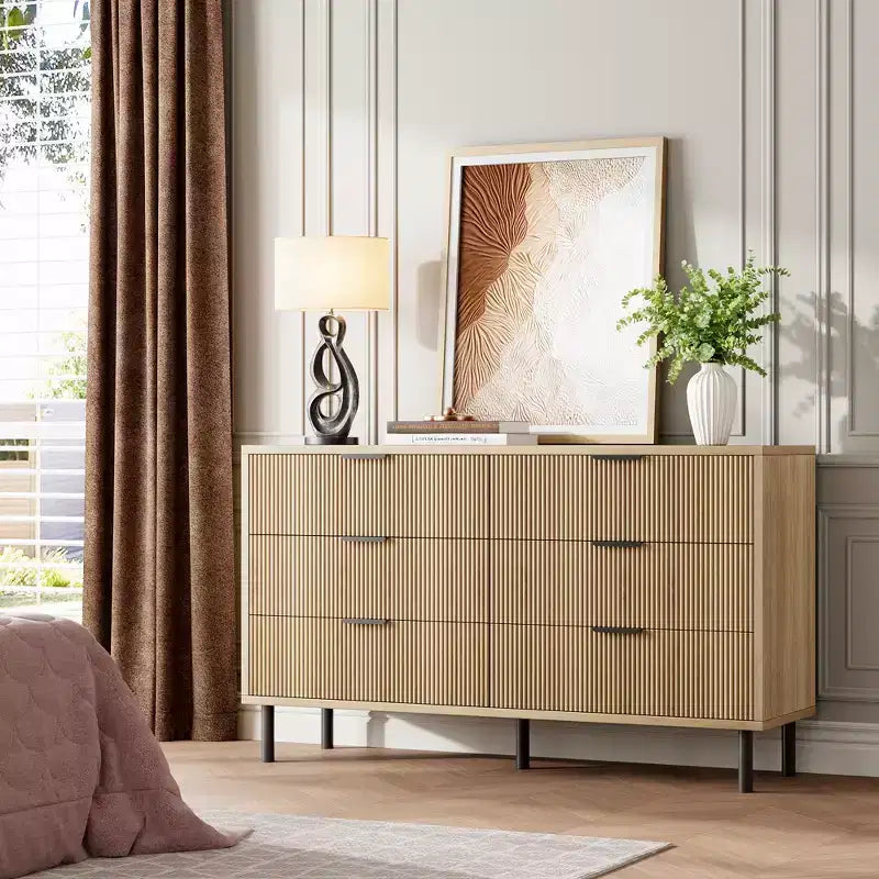 Commode cannelée ondulée 5 tiroirs pour chambre, commode moderne en bois à larges tiroirs, commode de chambre de bébé en bois avec pieds métalliques pour couloir, entrée