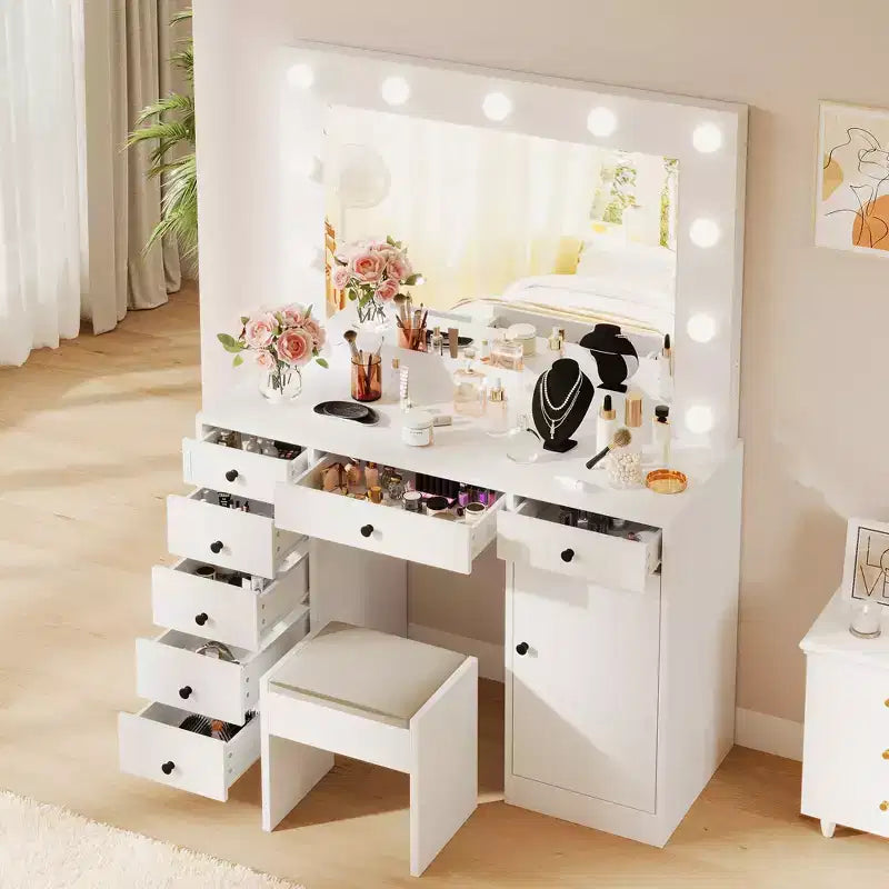 Coiffeuse blanche avec miroir et lumière, table de maquillage avec station de charge, armoire à tiroirs de rangement, coiffeuse moderne en bois pour chambre