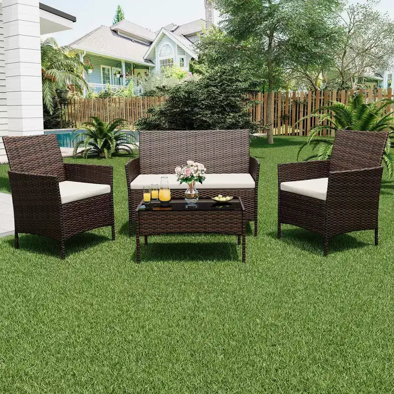 Ensemble de 4 meubles de patio, salon de jardin en rotin avec table basse, ensemble table et chaises d'extérieur pour arrière-cour et bord de piscine, noir et beige