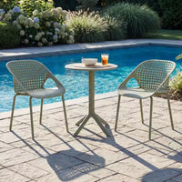 Ensemble de bistro d'extérieur 3 pièces en fer et plastique Kevork de Christopher Knight Home