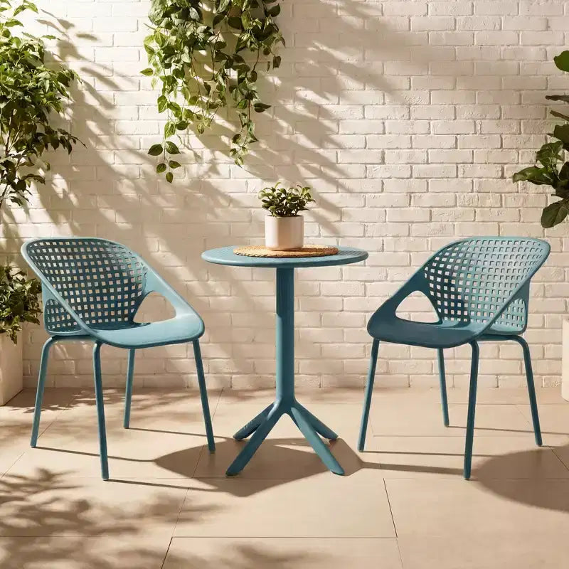 Ensemble de bistro d'extérieur 3 pièces en fer et plastique Kevork de Christopher Knight Home