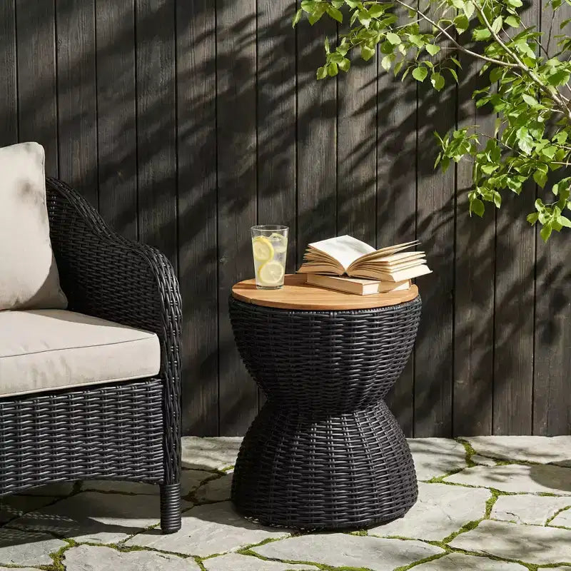 Christopher Knight Home Somchai Table d'appoint de patio moderne en bois d'acacia avec base en sablier en résine tressée et plateau rond à lattes